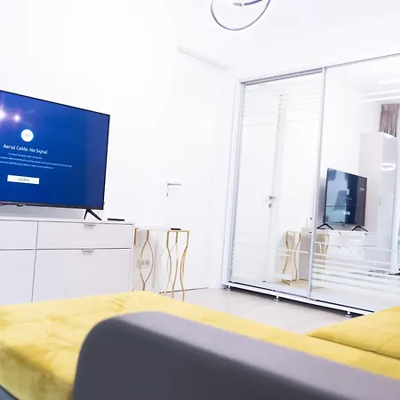 Luxury Brand New Win Herastrau Apartment Bukarest