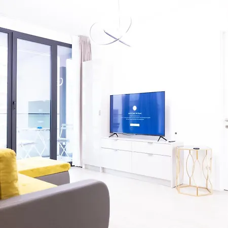 Luxury Brand New Win Herastrau Апартаменти