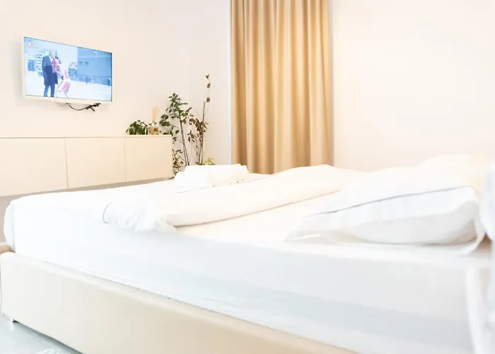 Luxury Brand New Win Herastrau * ブカレスト